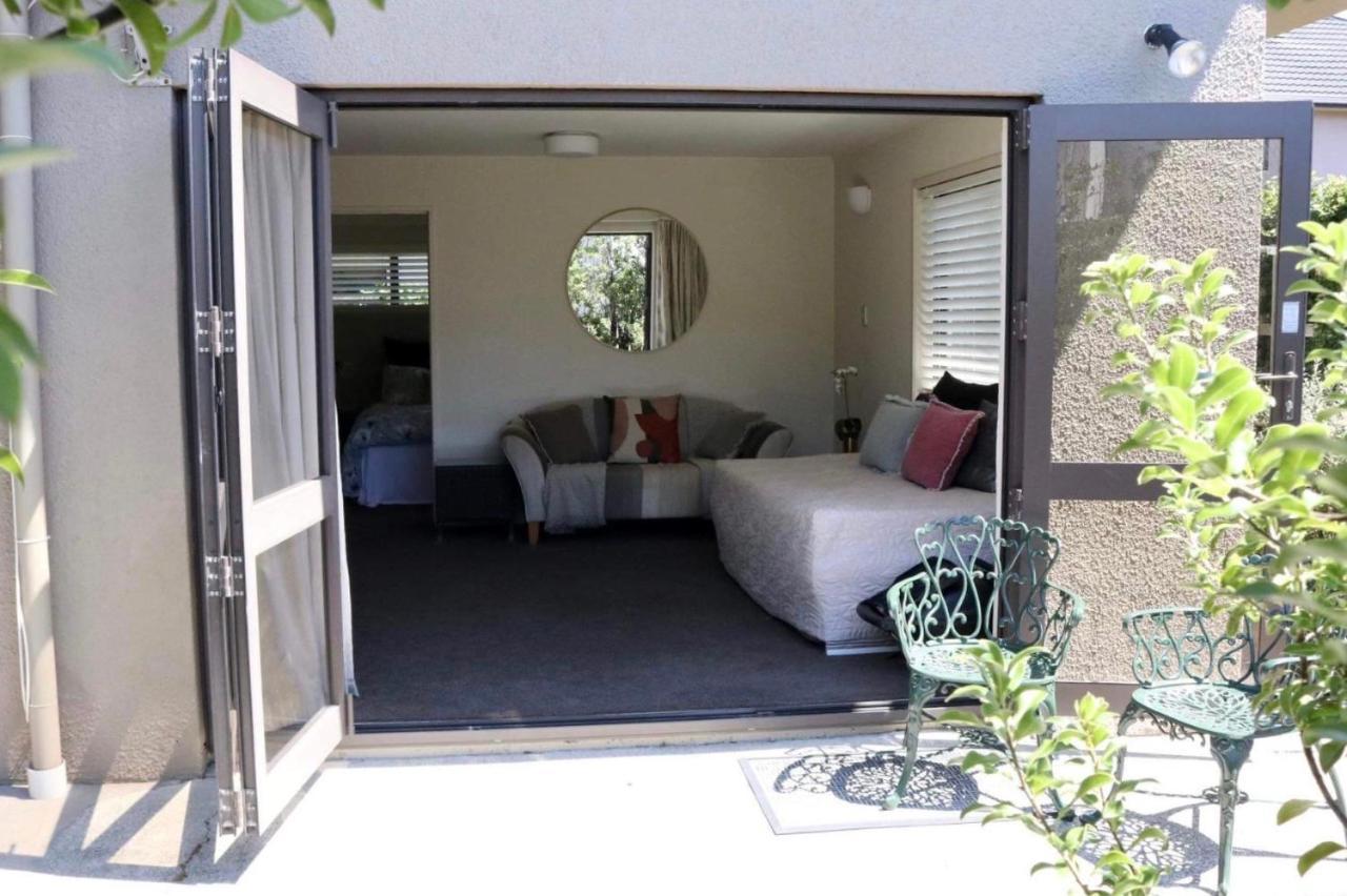 Retreat On Rita ~ Downtown Mount Maunganui With Beach Access Extérieur photo